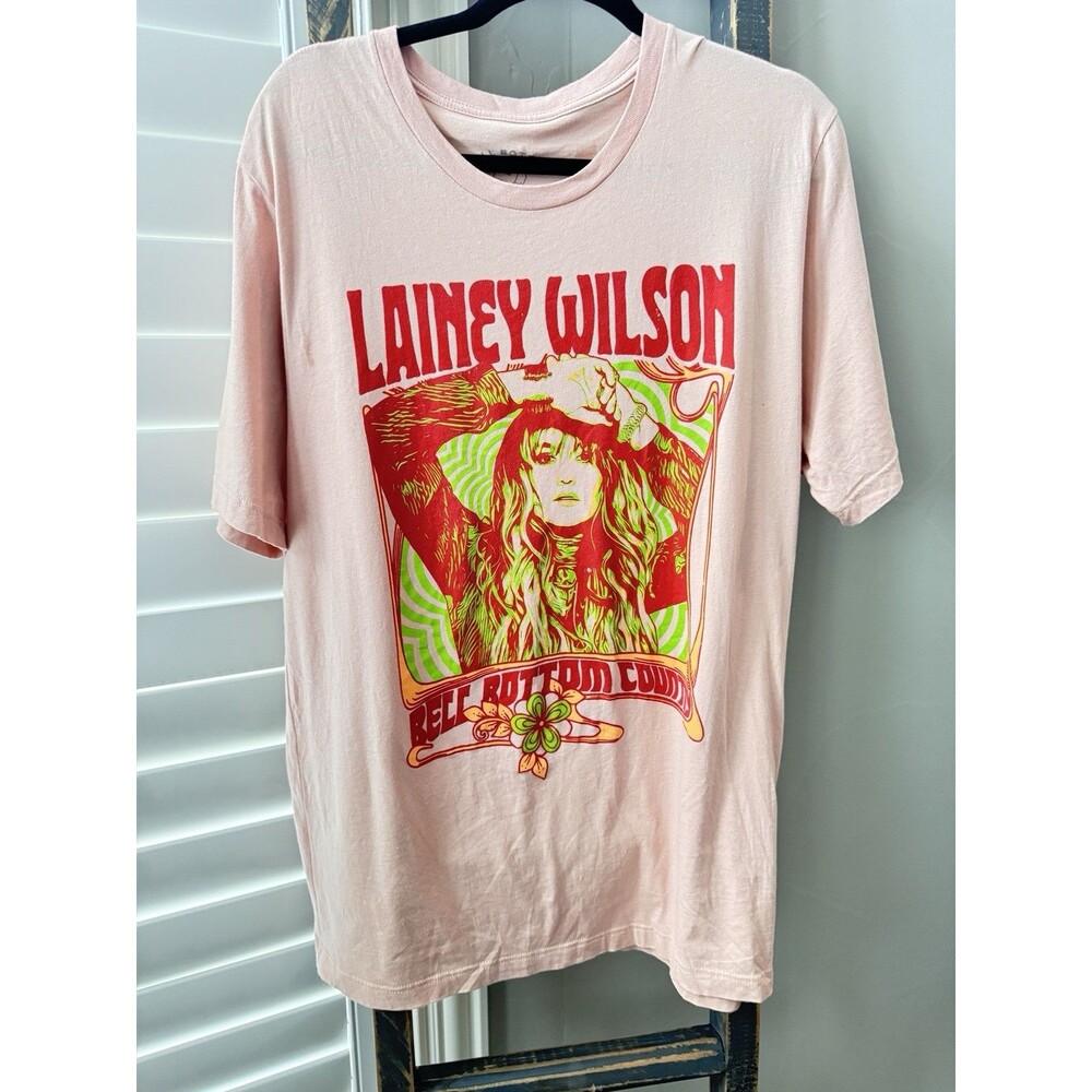 Lainey Wilson Heart Bell Bottom Country Country T-Shirt Size XL